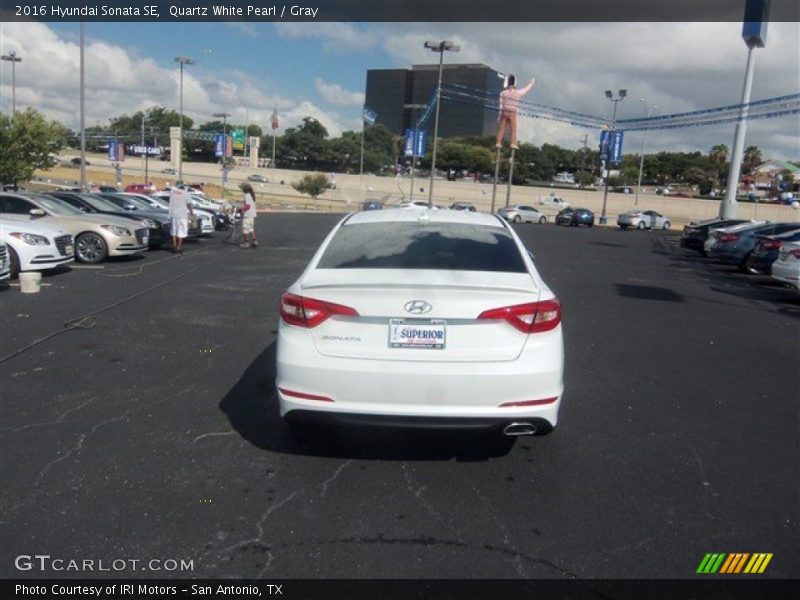 Quartz White Pearl / Gray 2016 Hyundai Sonata SE