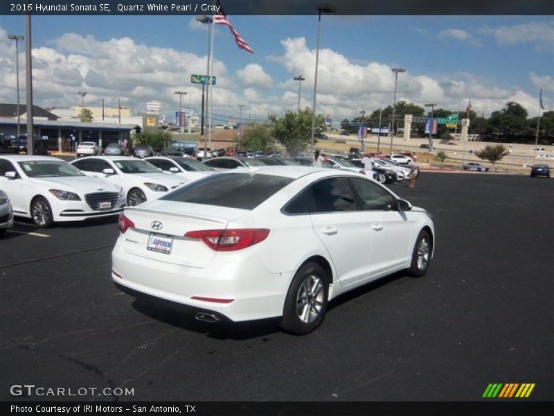 Quartz White Pearl / Gray 2016 Hyundai Sonata SE