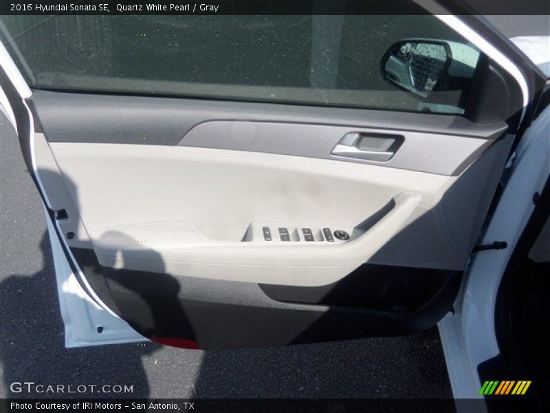 Quartz White Pearl / Gray 2016 Hyundai Sonata SE