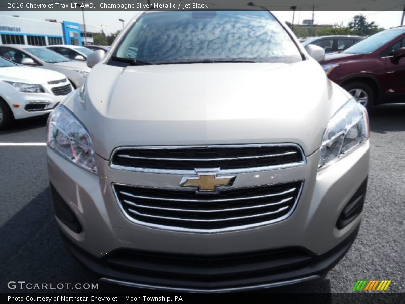 Champagne Silver Metallic / Jet Black 2016 Chevrolet Trax LT AWD