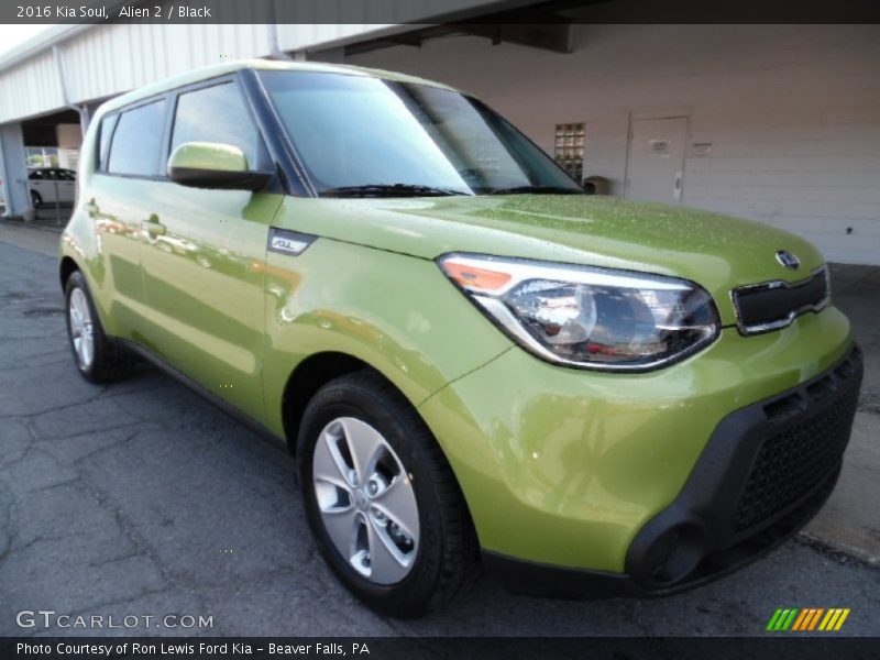 Front 3/4 View of 2016 Soul 
