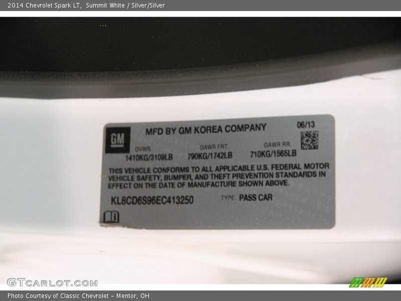 Summit White / Silver/Silver 2014 Chevrolet Spark LT