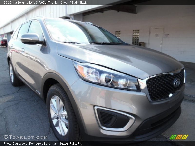 Front 3/4 View of 2016 Sorento LX V6 AWD