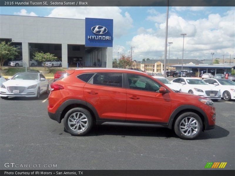 Sedona Sunset / Black 2016 Hyundai Tucson SE