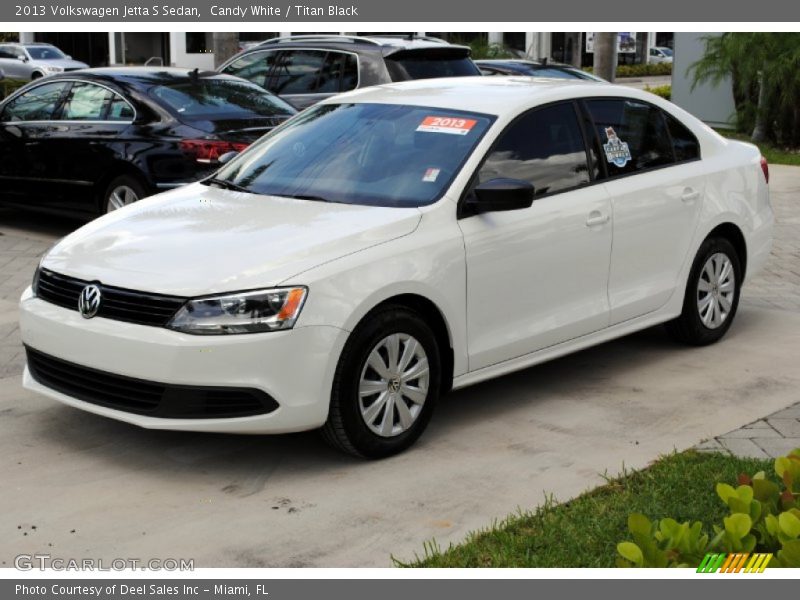 Candy White / Titan Black 2013 Volkswagen Jetta S Sedan