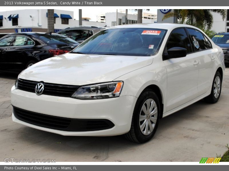 Candy White / Titan Black 2013 Volkswagen Jetta S Sedan