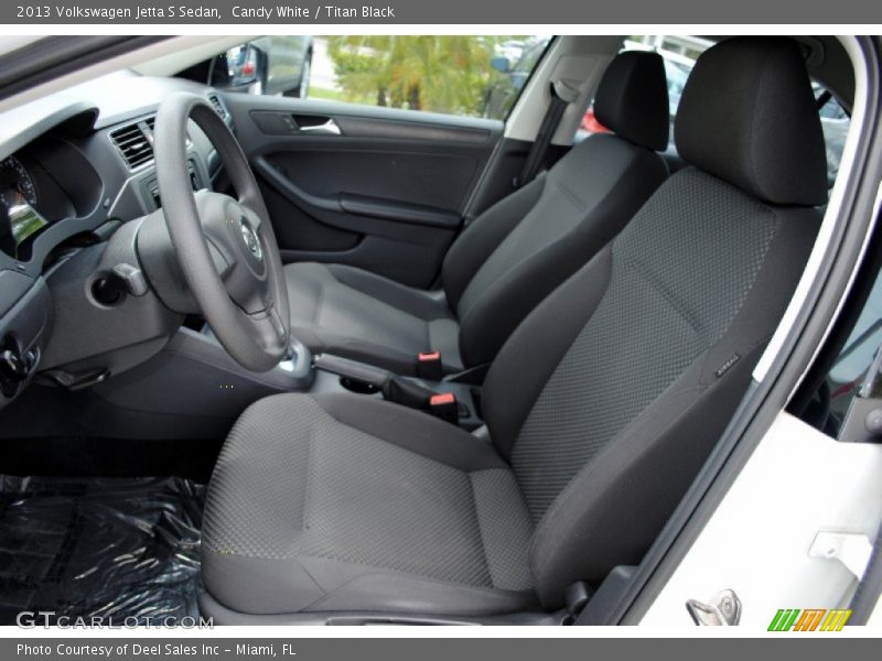 Candy White / Titan Black 2013 Volkswagen Jetta S Sedan