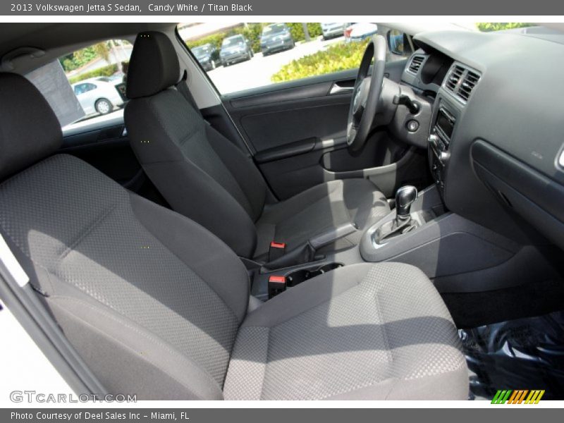 Candy White / Titan Black 2013 Volkswagen Jetta S Sedan