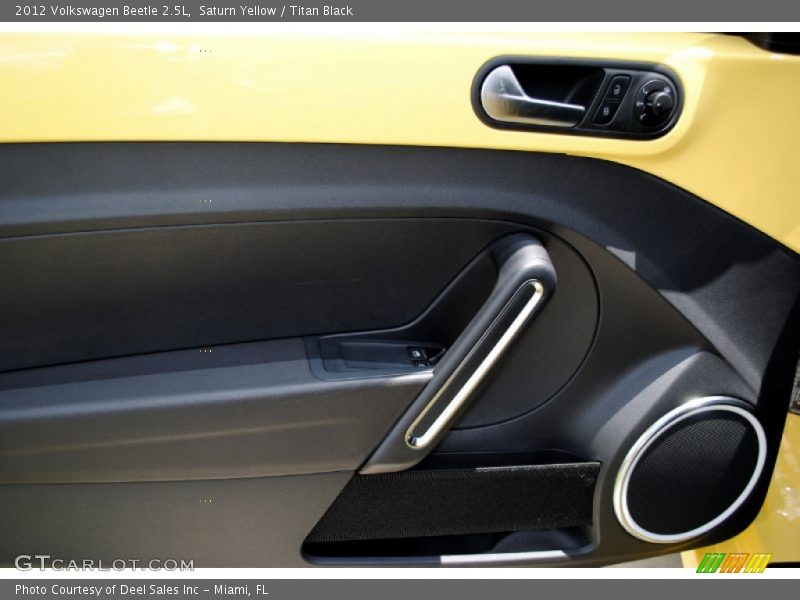 Saturn Yellow / Titan Black 2012 Volkswagen Beetle 2.5L