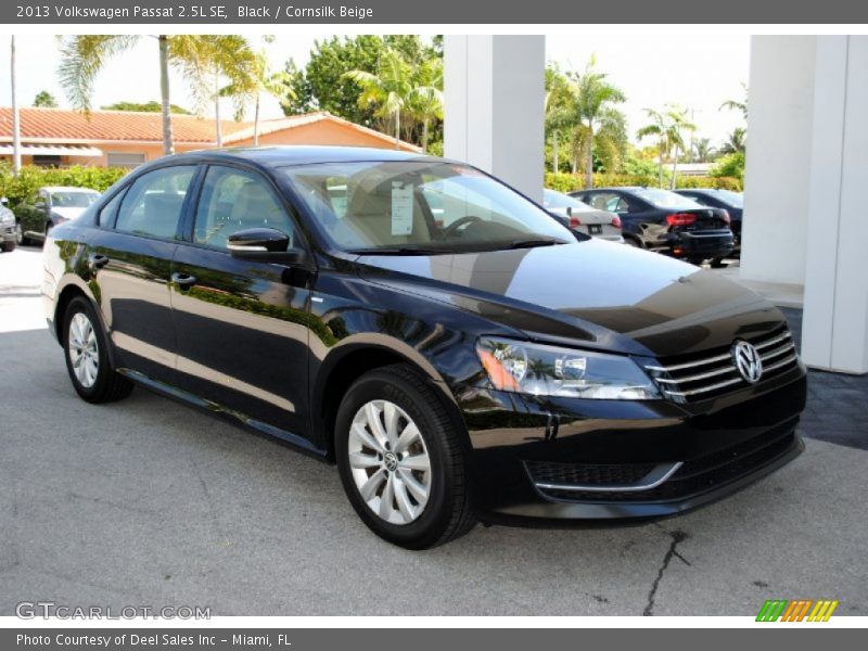 Black / Cornsilk Beige 2013 Volkswagen Passat 2.5L SE