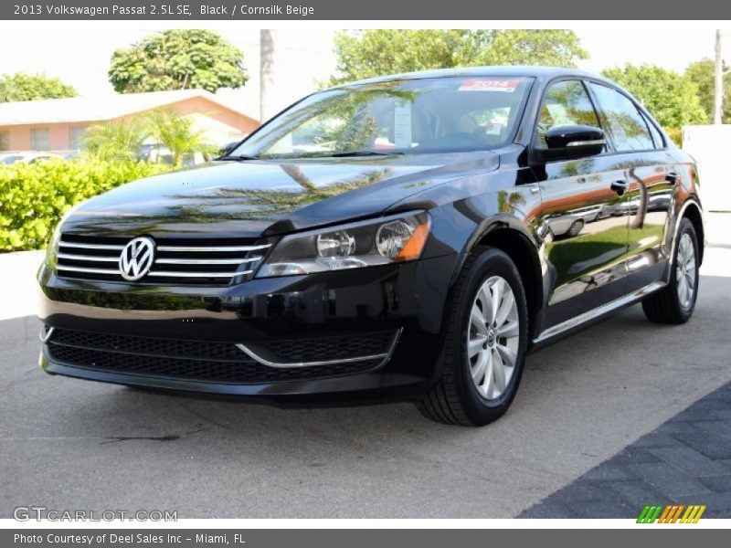 Black / Cornsilk Beige 2013 Volkswagen Passat 2.5L SE