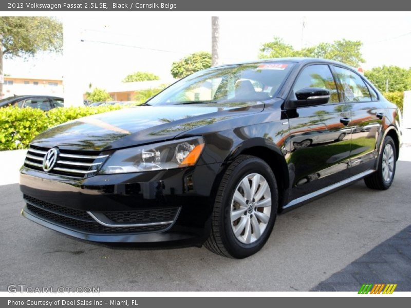 Black / Cornsilk Beige 2013 Volkswagen Passat 2.5L SE