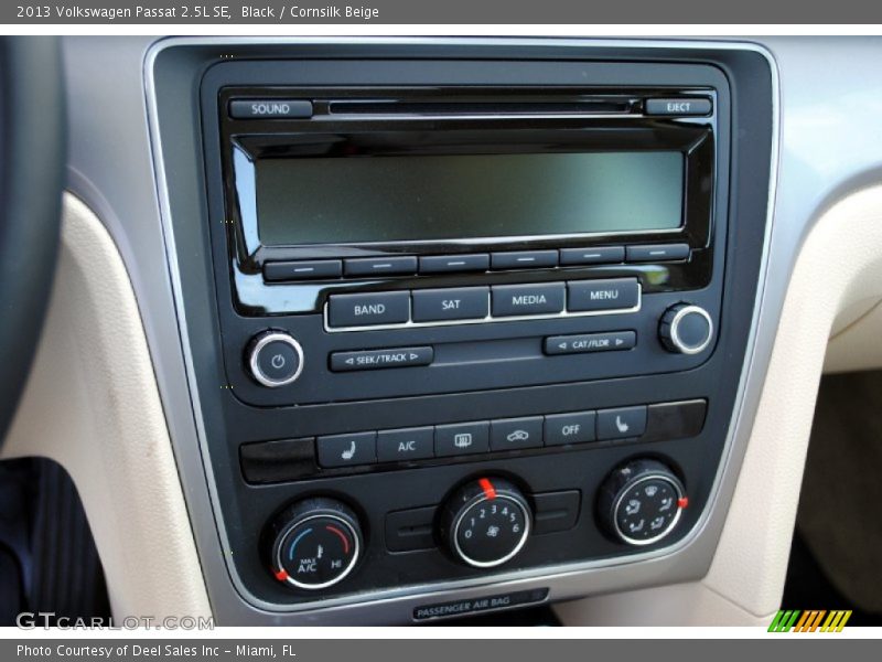 Black / Cornsilk Beige 2013 Volkswagen Passat 2.5L SE