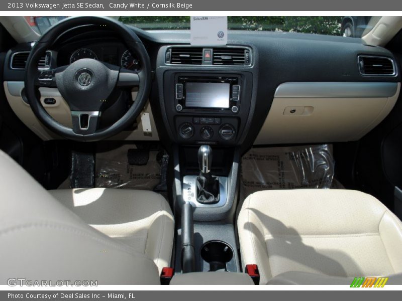 Candy White / Cornsilk Beige 2013 Volkswagen Jetta SE Sedan