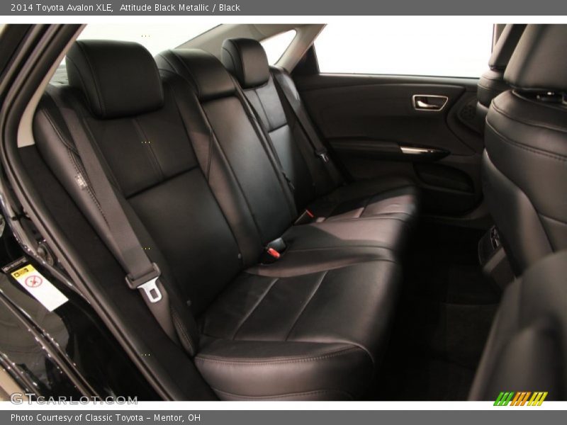 Attitude Black Metallic / Black 2014 Toyota Avalon XLE