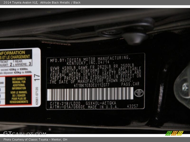 Attitude Black Metallic / Black 2014 Toyota Avalon XLE