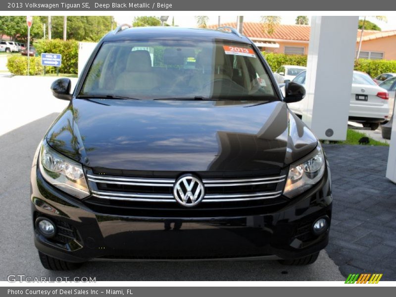 Deep Black Metallic / Beige 2013 Volkswagen Tiguan SE