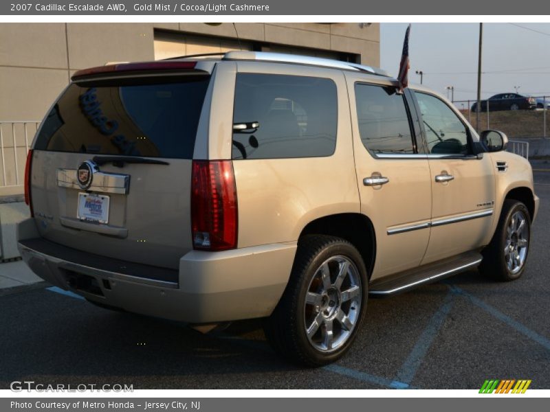 Gold Mist / Cocoa/Light Cashmere 2007 Cadillac Escalade AWD