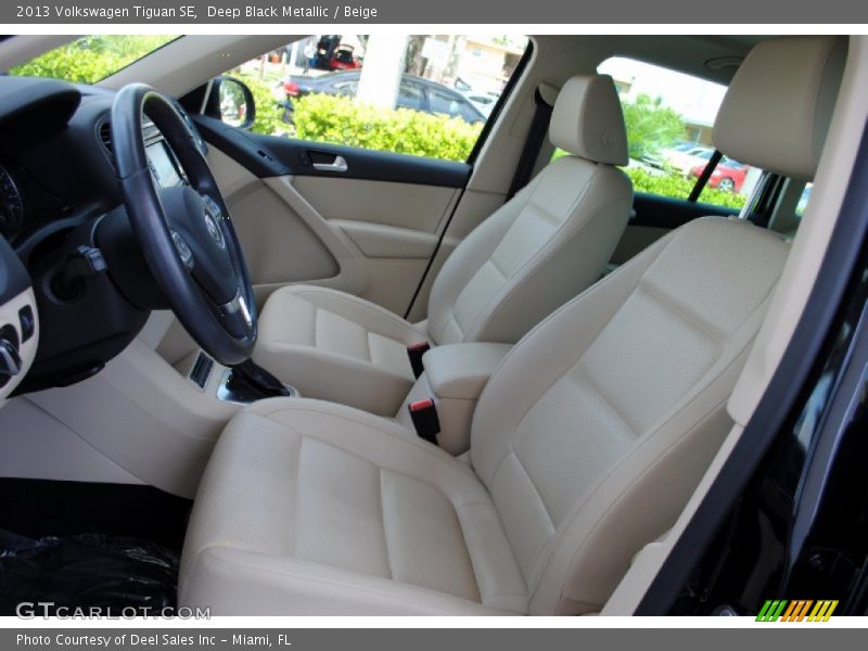 Deep Black Metallic / Beige 2013 Volkswagen Tiguan SE