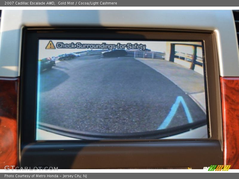 Gold Mist / Cocoa/Light Cashmere 2007 Cadillac Escalade AWD