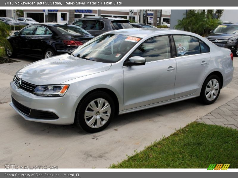 Reflex Silver Metallic / Titan Black 2013 Volkswagen Jetta SE Sedan