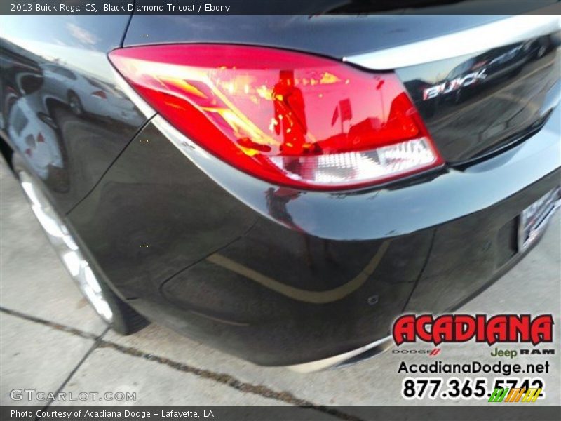 Black Diamond Tricoat / Ebony 2013 Buick Regal GS