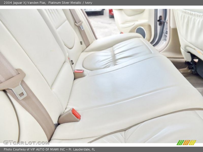 Platinum Silver Metallic / Ivory 2004 Jaguar XJ Vanden Plas