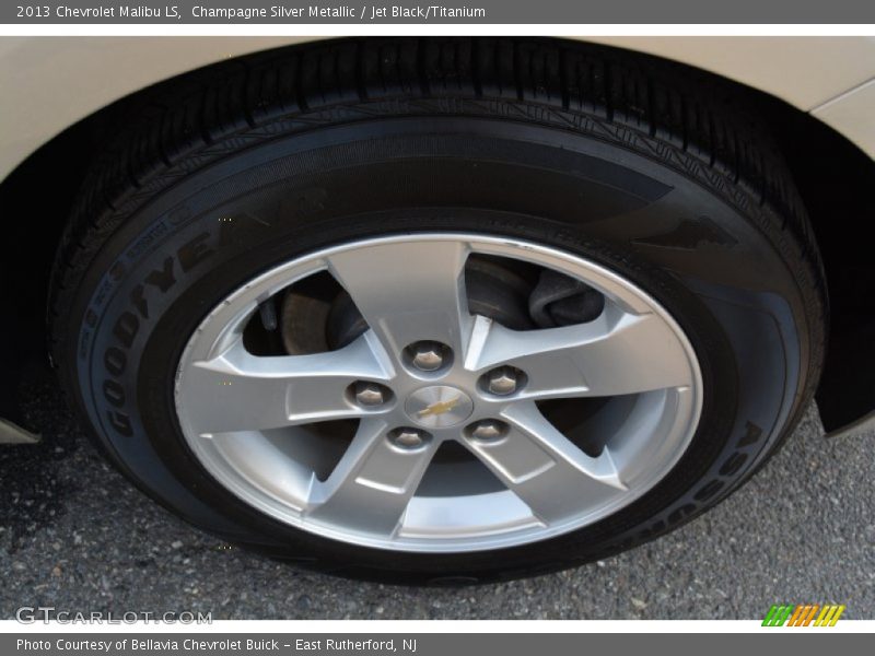 Champagne Silver Metallic / Jet Black/Titanium 2013 Chevrolet Malibu LS