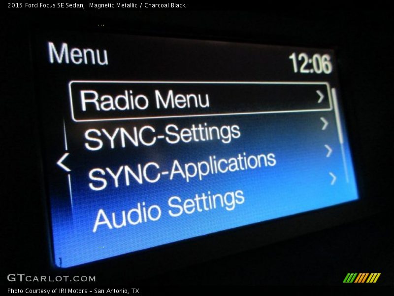 Magnetic Metallic / Charcoal Black 2015 Ford Focus SE Sedan