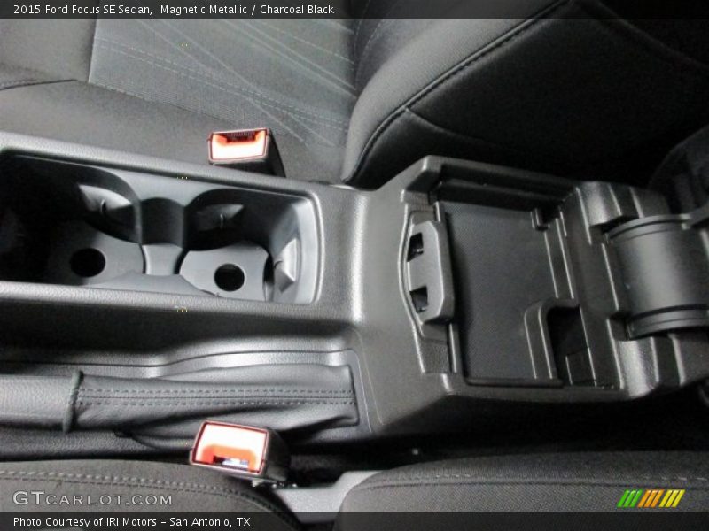 Magnetic Metallic / Charcoal Black 2015 Ford Focus SE Sedan