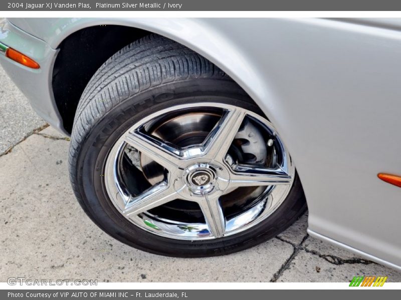 Platinum Silver Metallic / Ivory 2004 Jaguar XJ Vanden Plas