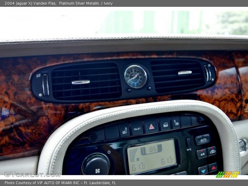 Platinum Silver Metallic / Ivory 2004 Jaguar XJ Vanden Plas