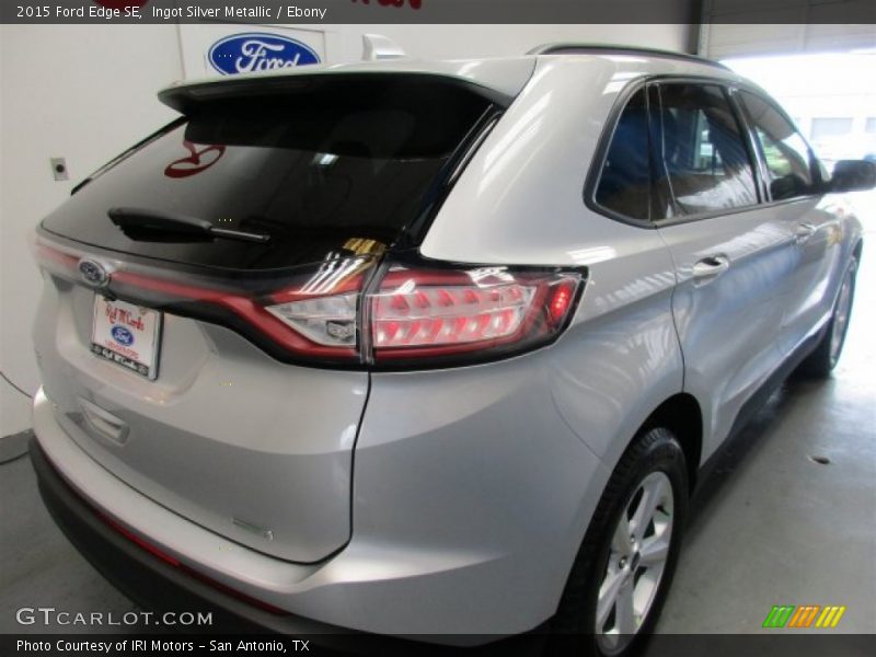 Ingot Silver Metallic / Ebony 2015 Ford Edge SE