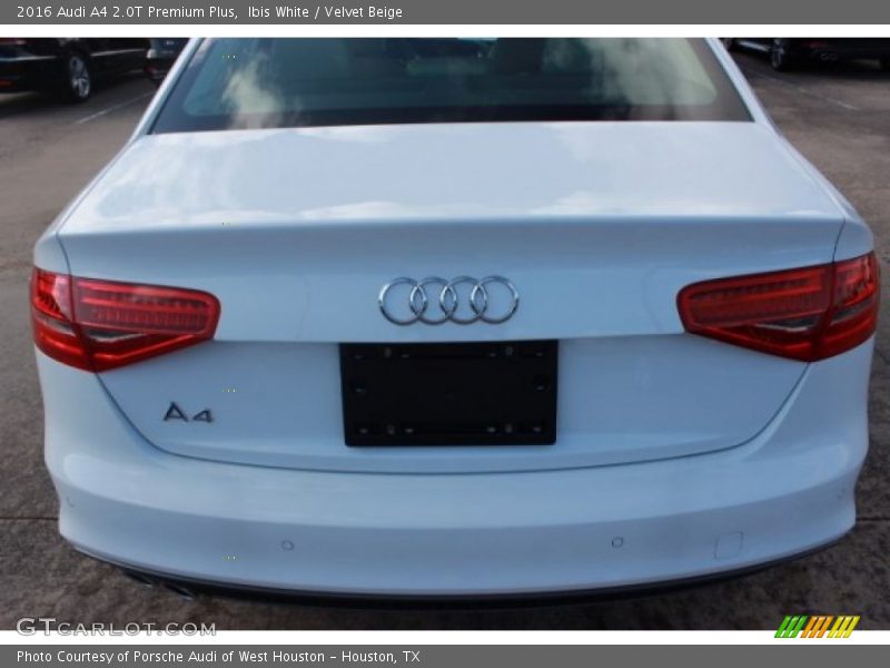 Ibis White / Velvet Beige 2016 Audi A4 2.0T Premium Plus