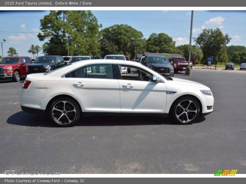 Oxford White / Dune 2015 Ford Taurus Limited