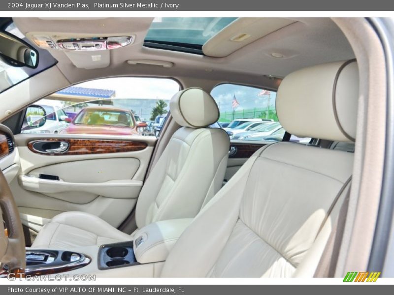 Platinum Silver Metallic / Ivory 2004 Jaguar XJ Vanden Plas