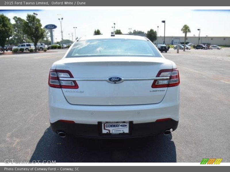 Oxford White / Dune 2015 Ford Taurus Limited