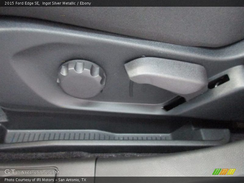 Ingot Silver Metallic / Ebony 2015 Ford Edge SE