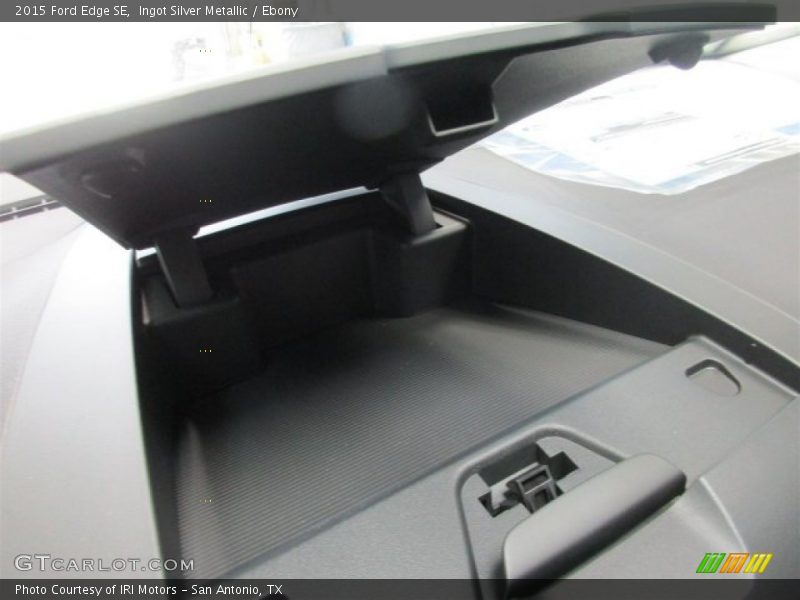 Ingot Silver Metallic / Ebony 2015 Ford Edge SE