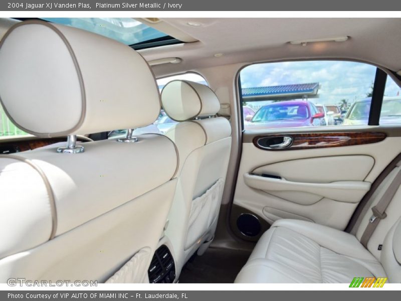Platinum Silver Metallic / Ivory 2004 Jaguar XJ Vanden Plas