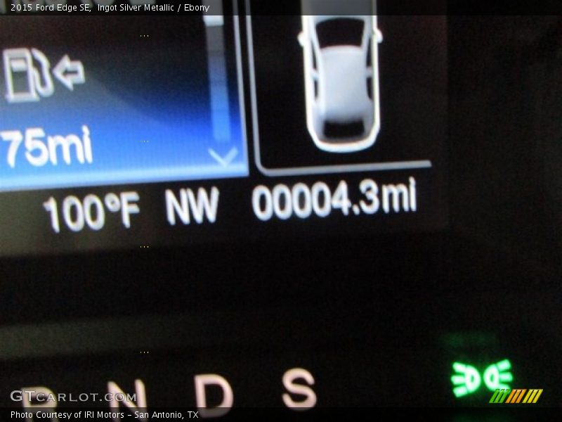 Ingot Silver Metallic / Ebony 2015 Ford Edge SE