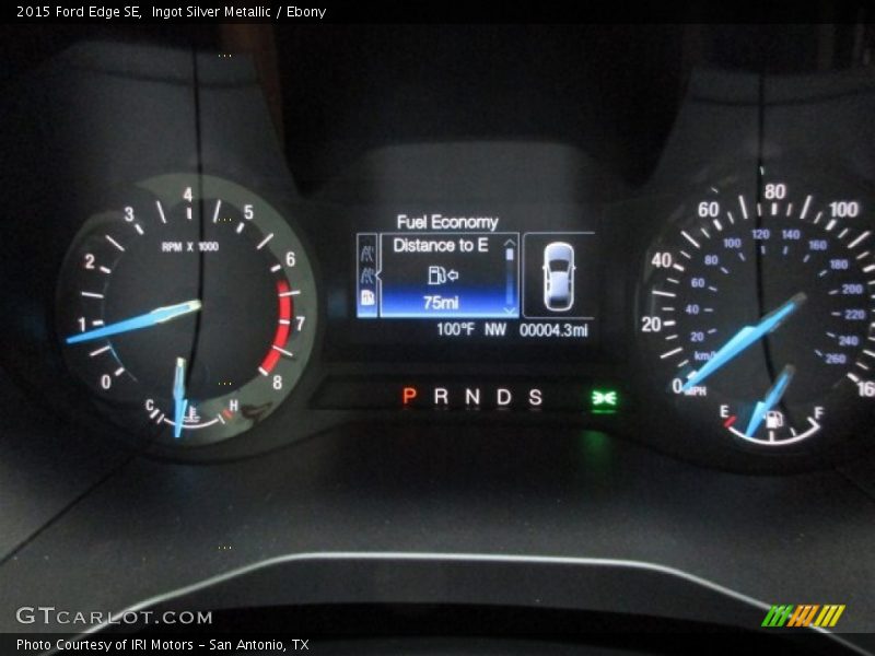 Ingot Silver Metallic / Ebony 2015 Ford Edge SE