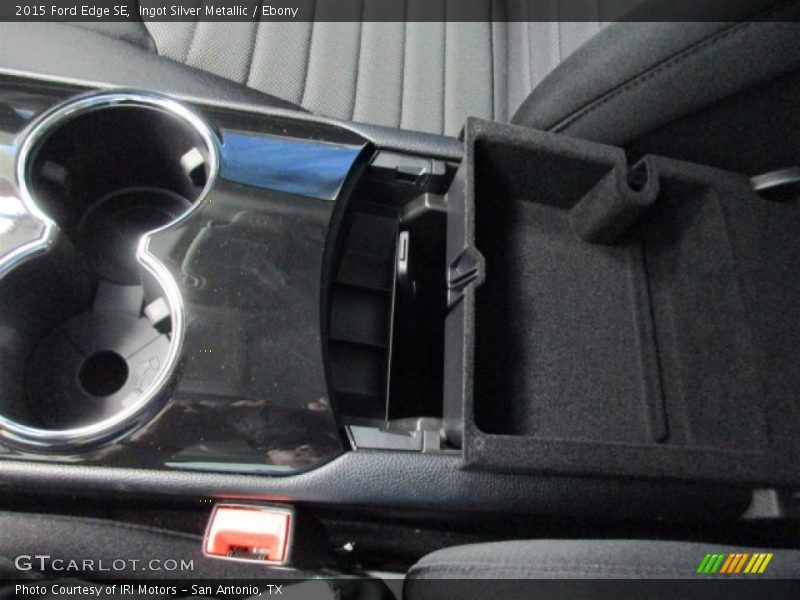 Ingot Silver Metallic / Ebony 2015 Ford Edge SE