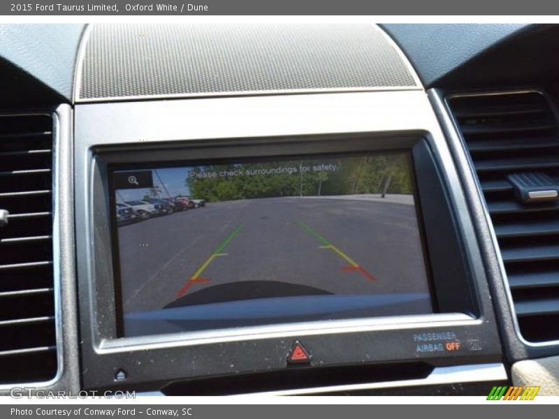 Oxford White / Dune 2015 Ford Taurus Limited
