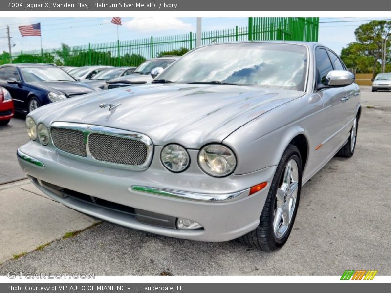 Platinum Silver Metallic / Ivory 2004 Jaguar XJ Vanden Plas