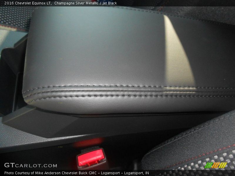 Champagne Silver Metallic / Jet Black 2016 Chevrolet Equinox LT