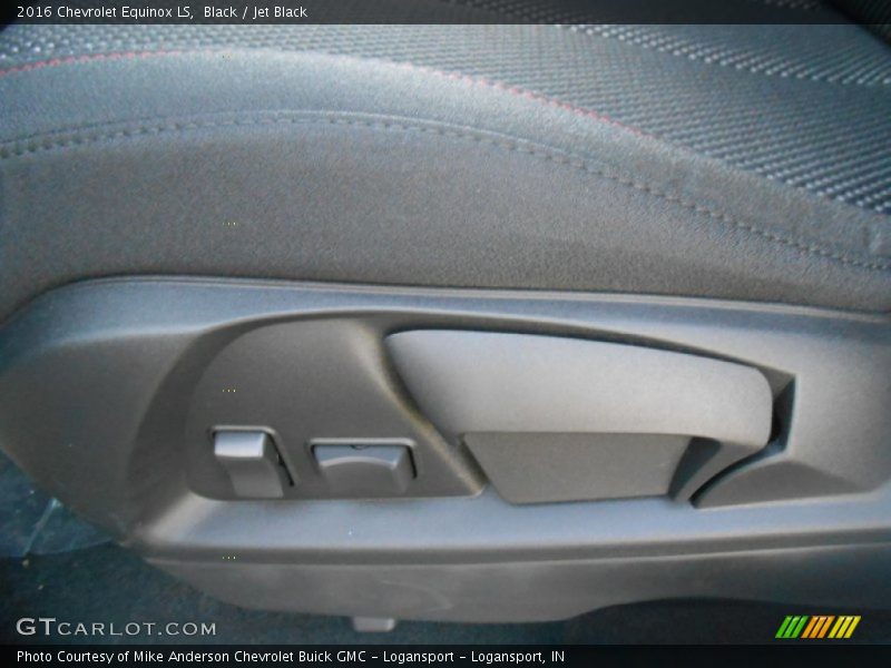 Black / Jet Black 2016 Chevrolet Equinox LS