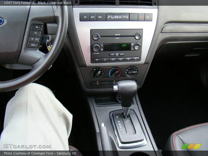 Black / Charcoal Black 2007 Ford Fusion SE