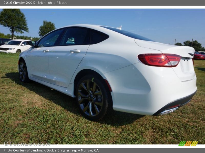 Bright White / Black 2016 Chrysler 200 S
