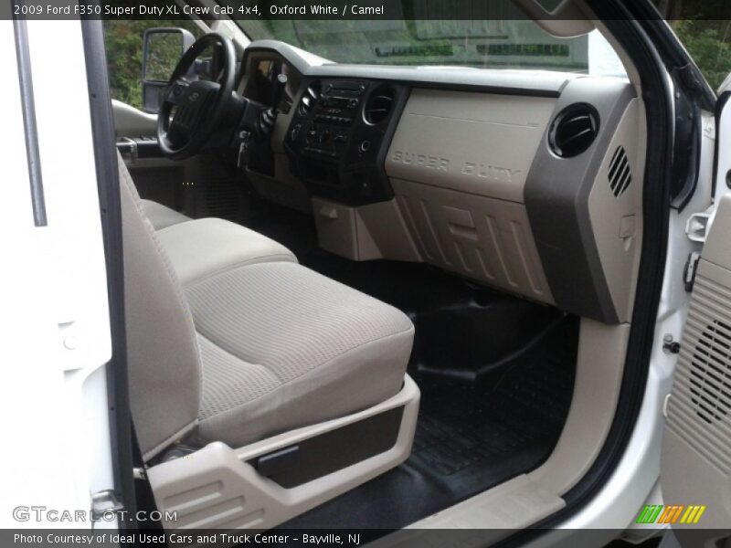 Oxford White / Camel 2009 Ford F350 Super Duty XL Crew Cab 4x4